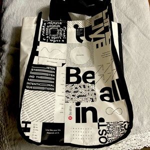 Lululemon 2022 Holiday season bag (tote)